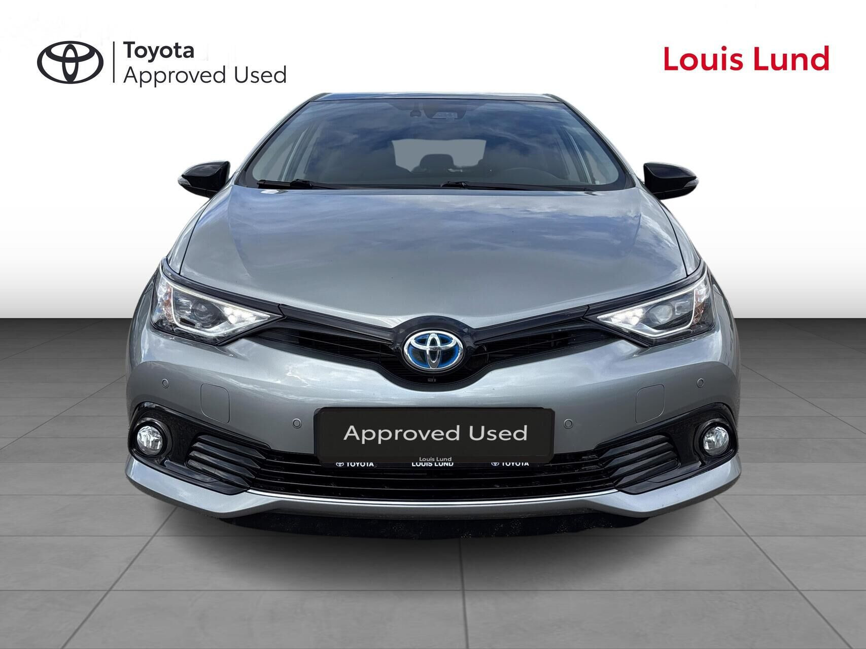 Grå Toyota Auris fra 2018