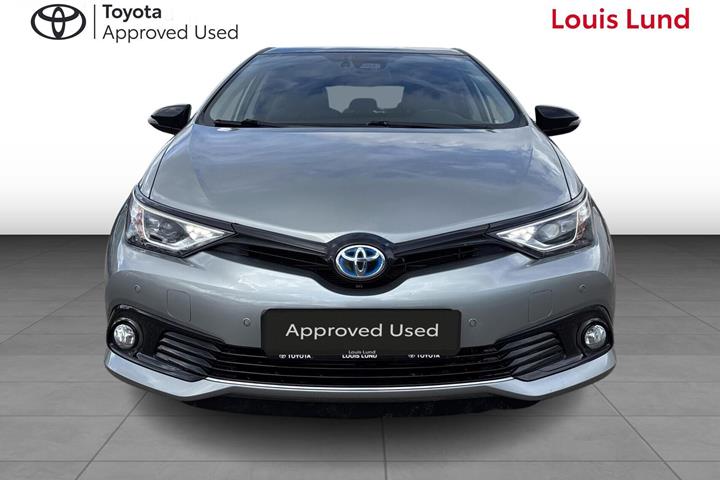 Grå Toyota Auris fra 2018
