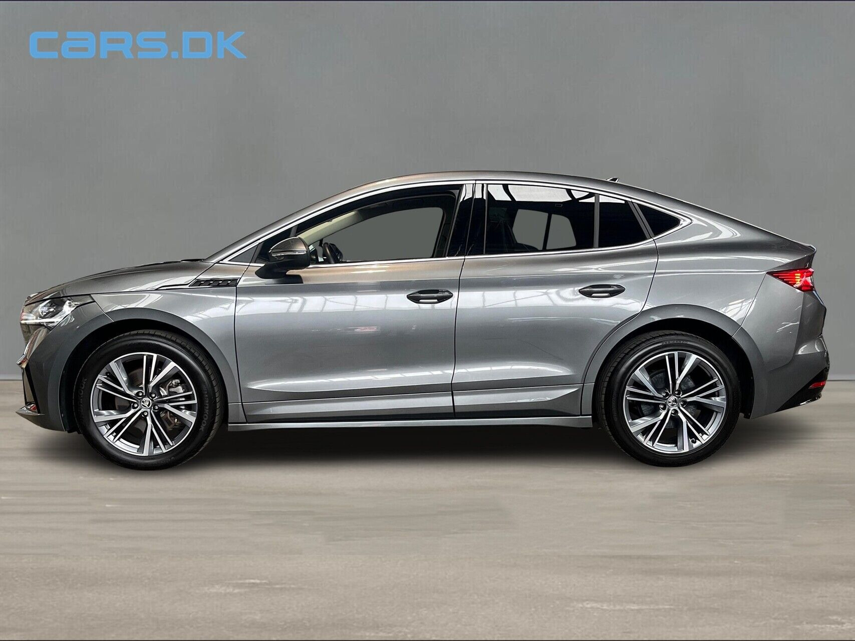 Grå Skoda Enyaq fra 2023