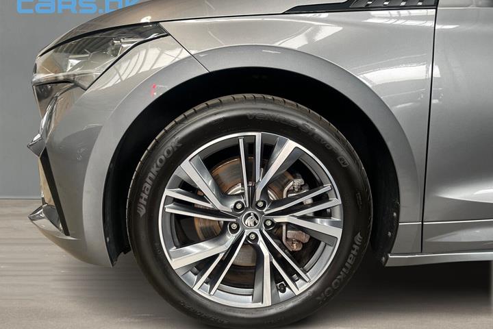 Grå Skoda Enyaq fra 2023