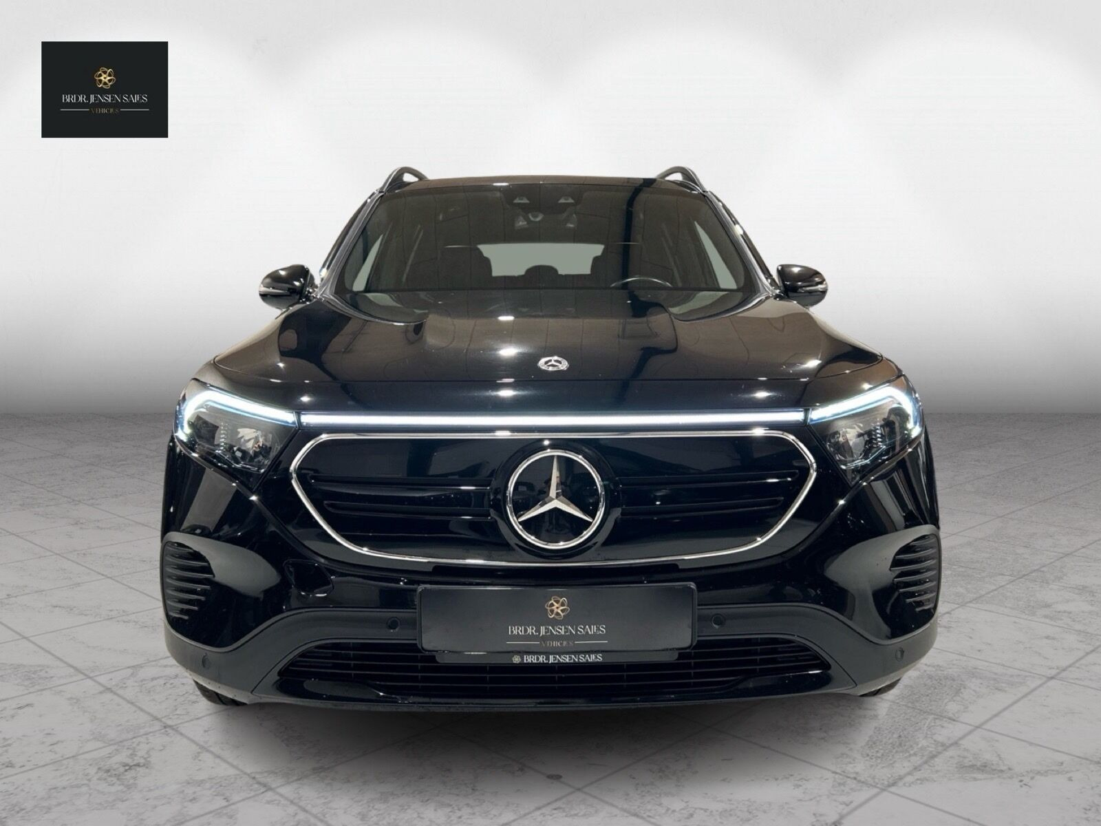 Sort Mercedes EQB250+ fra 2023