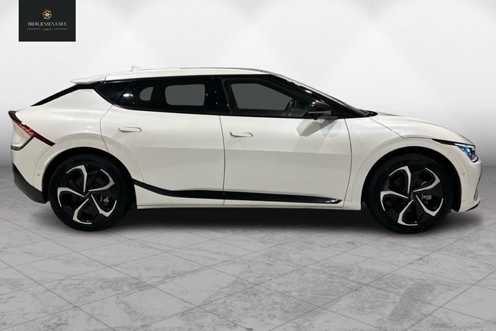 Hvid Kia EV6 fra 2024