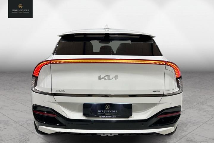 Hvid Kia EV6 fra 2024