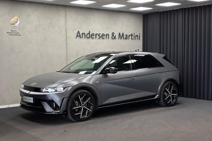 Grå Hyundai Ioniq 5 fra 2025