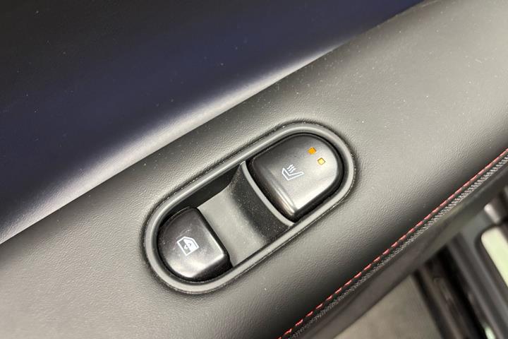 Grå Hyundai Ioniq 5 fra 2025