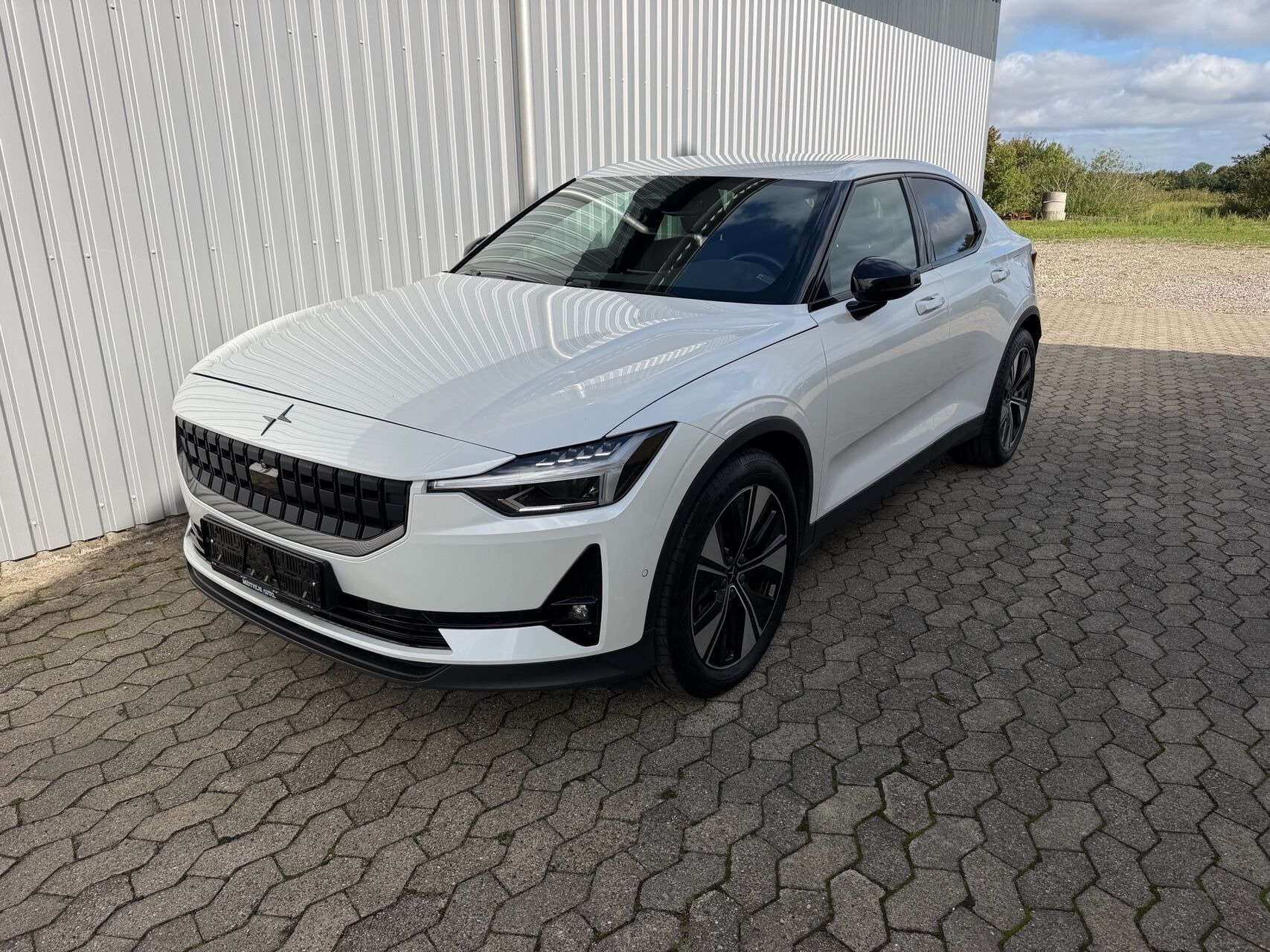 Hvid Polestar 2 fra 2023