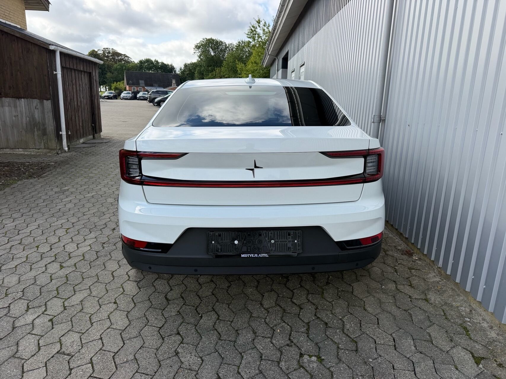 Hvid Polestar 2 fra 2023