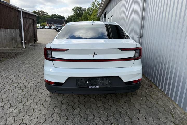 Hvid Polestar 2 fra 2023