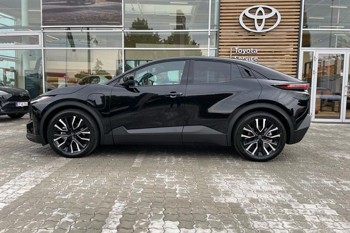 Sort Toyota Toyota C-HR+ fra 2026
