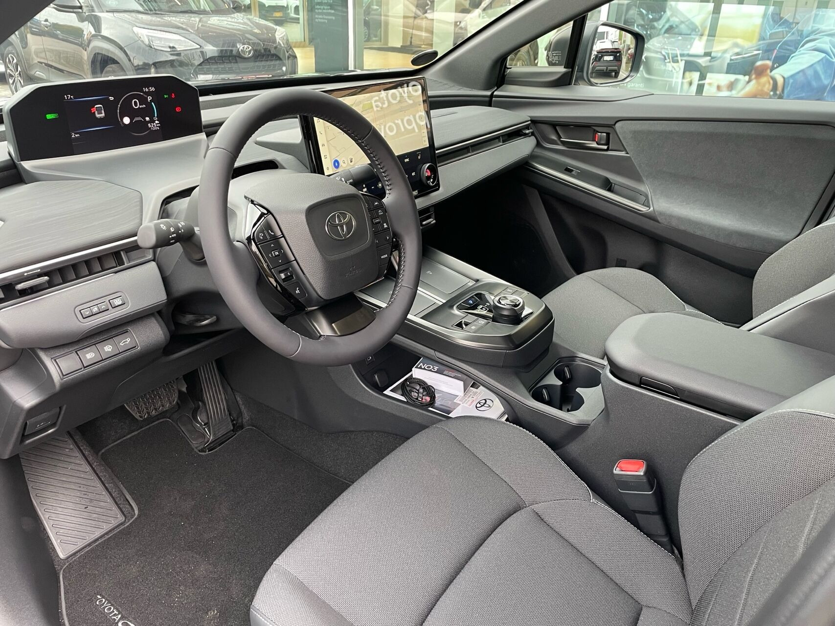 Sort Toyota Toyota C-HR+ fra 2026
