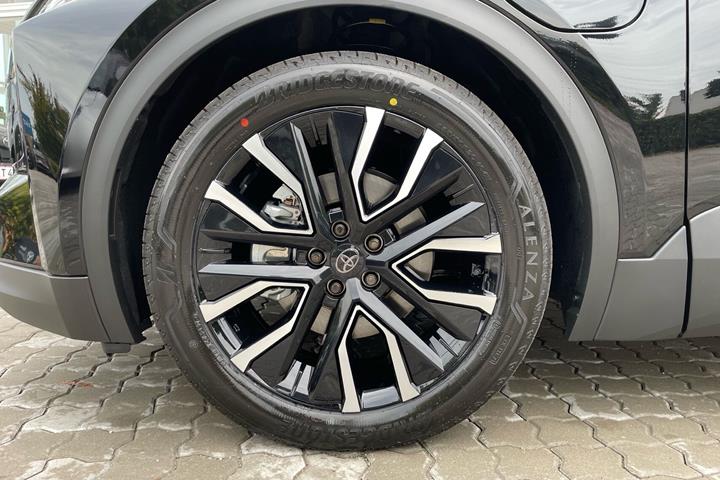 Sort Toyota Toyota C-HR+ fra 2026