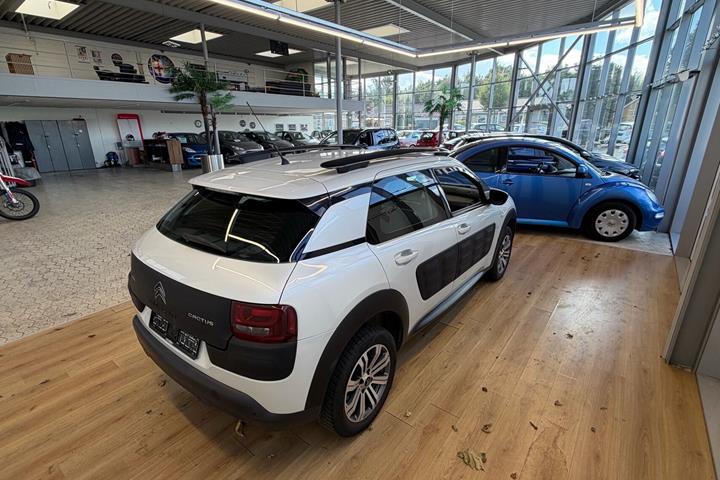 Hvid Citroën C4 Cactus fra 2014