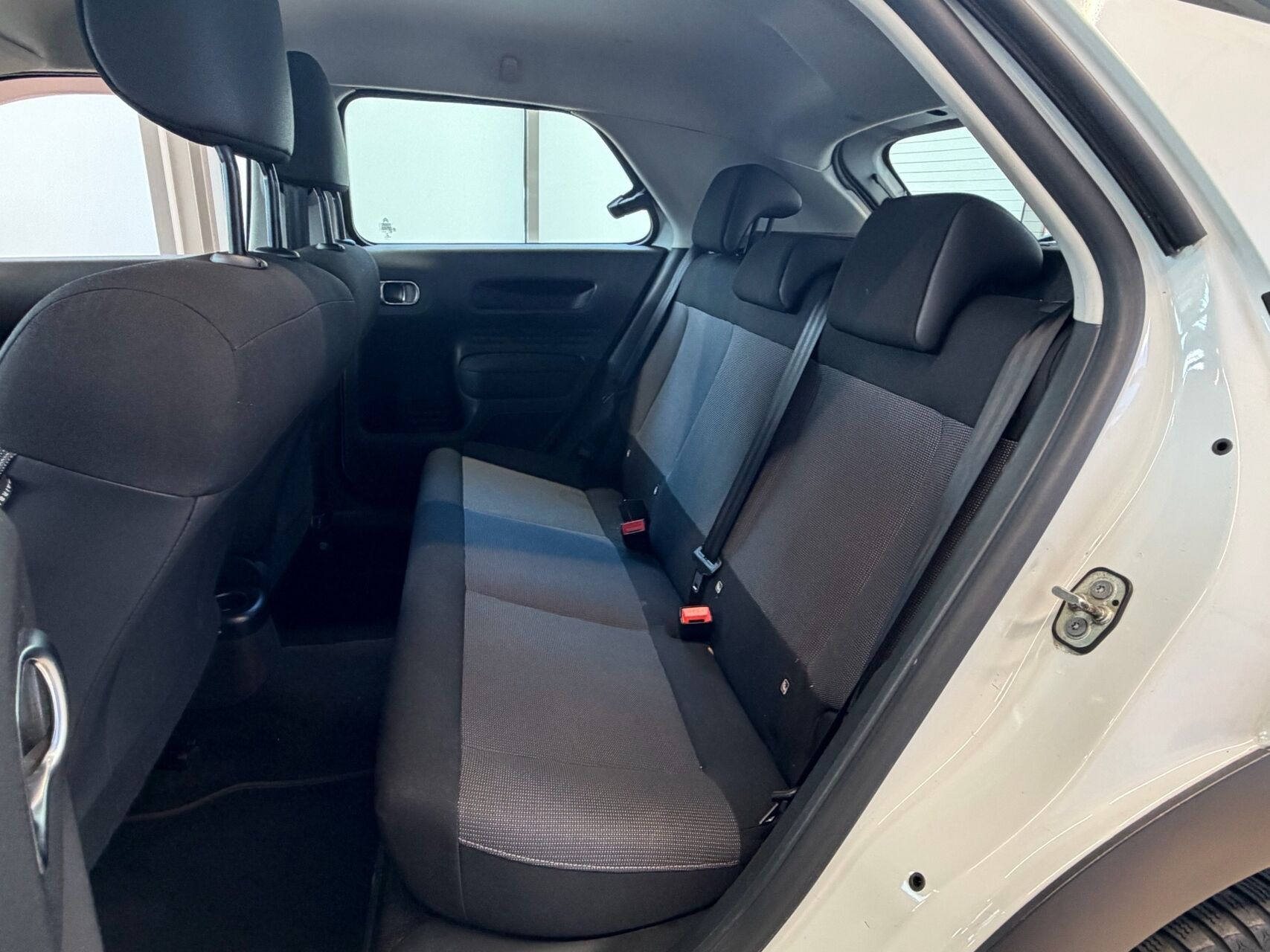 Hvid Citroën C4 Cactus fra 2014