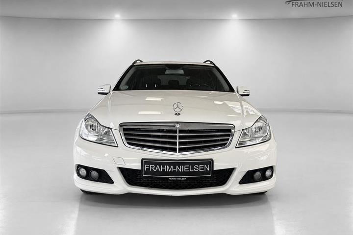 Hvid Mercedes C180 d fra 2012