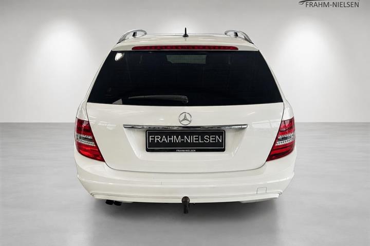Hvid Mercedes C180 d fra 2012