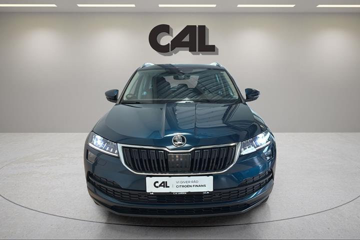Blå Skoda Karoq fra 2019