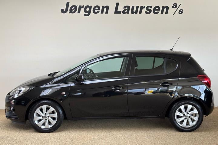 Sort Opel Corsa fra 2018