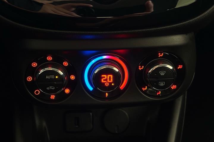 Sort Opel Corsa fra 2018