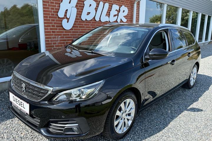Sort Peugeot 308 fra 2019