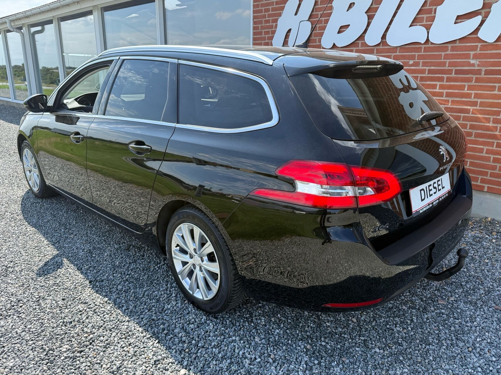 Sort Peugeot 308 fra 2019