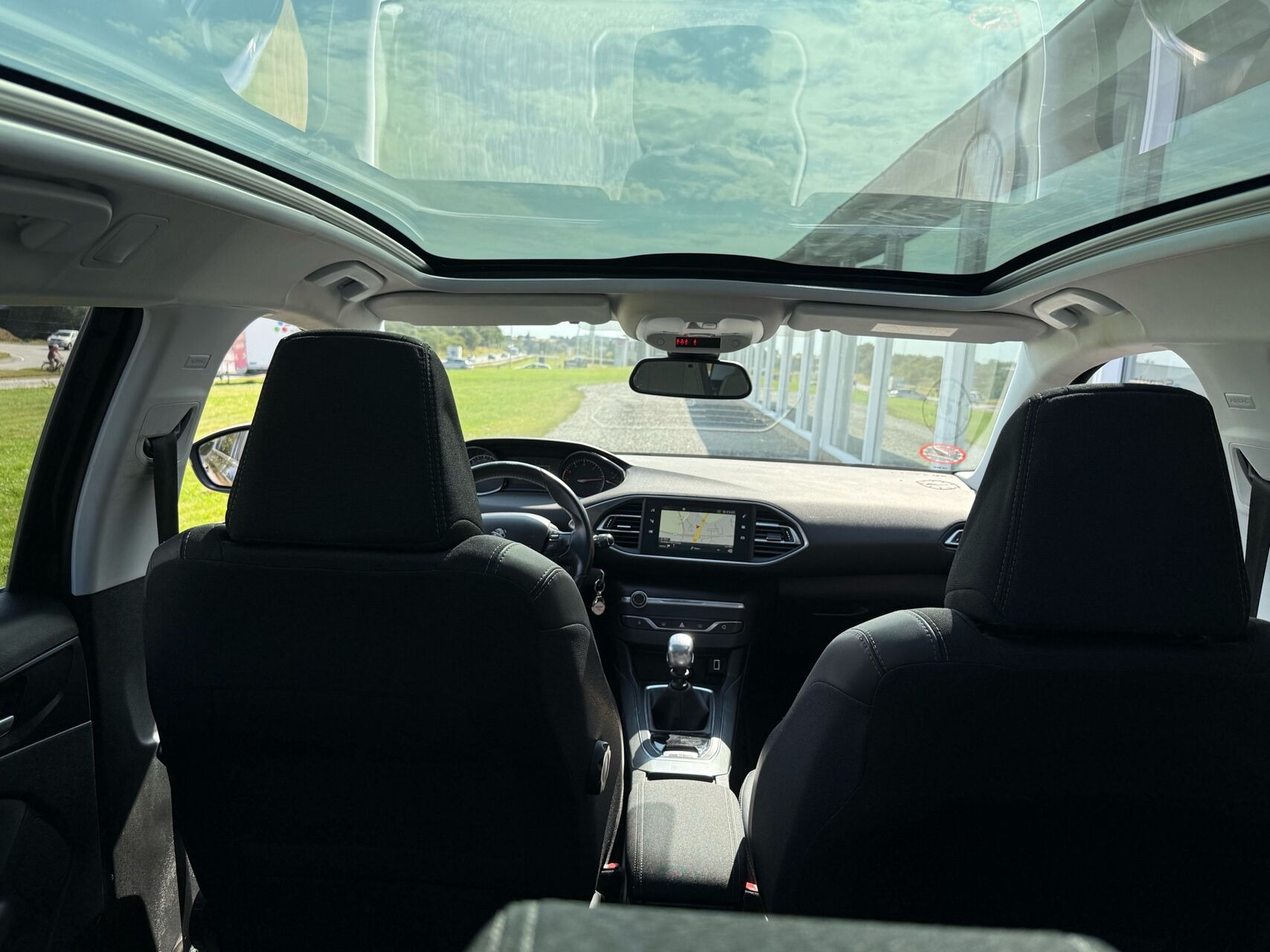 Sort Peugeot 308 fra 2019