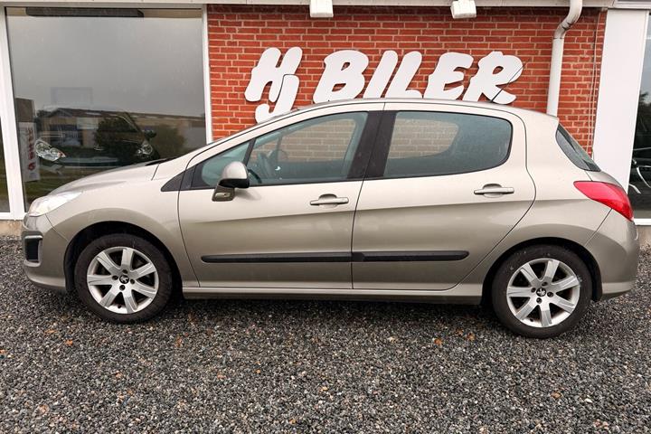 Sort Peugeot 308 fra 2011