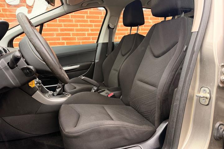 Sort Peugeot 308 fra 2011