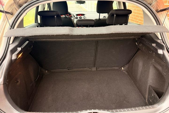 Sort Peugeot 308 fra 2011