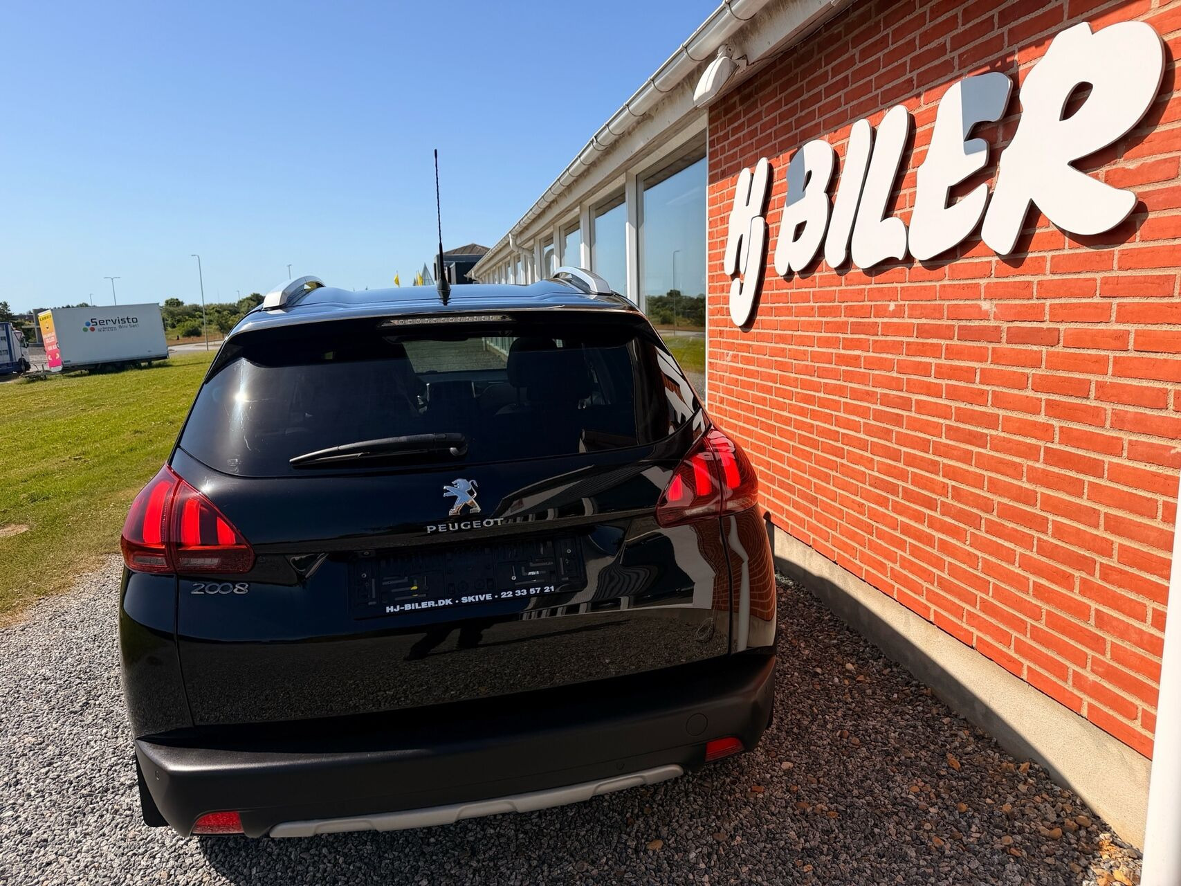 Sort Peugeot 2008 fra 2018