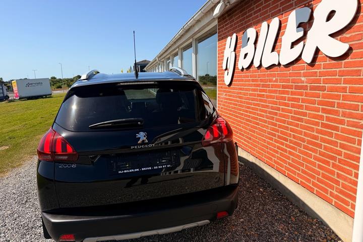 Sort Peugeot 2008 fra 2018