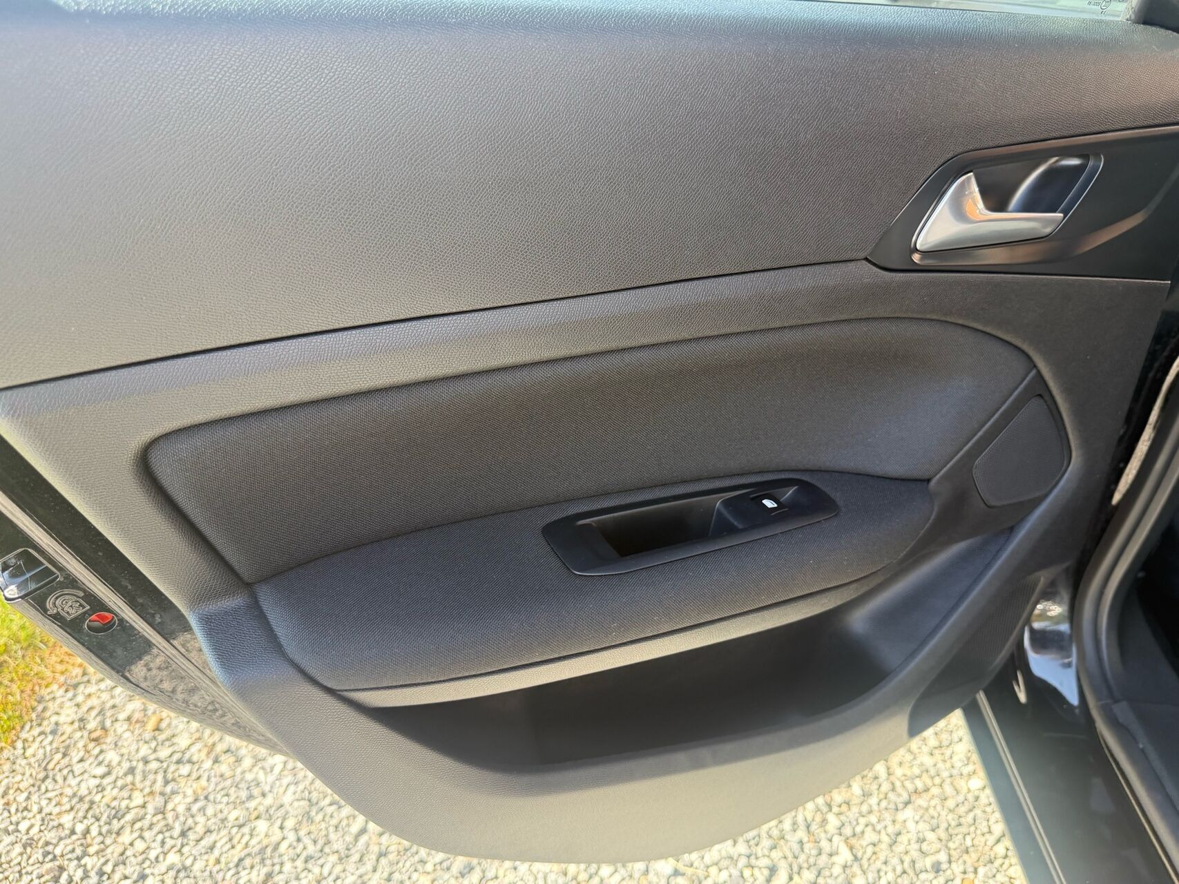 Sort Peugeot 308 fra 2019