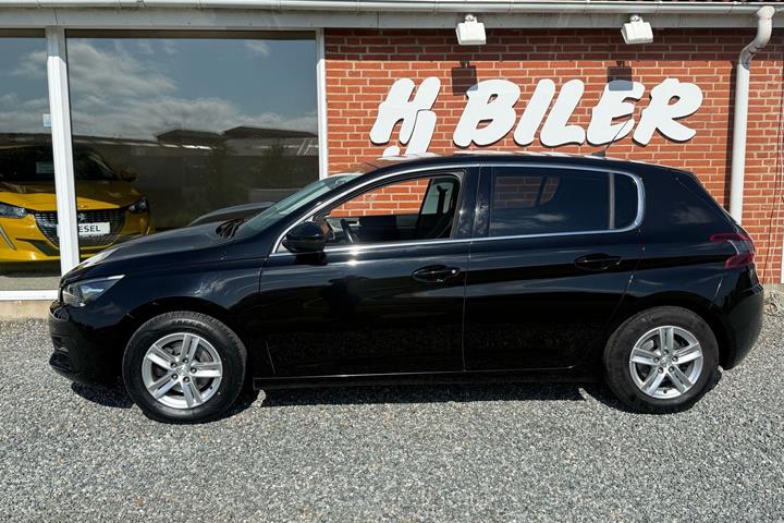 Sort Peugeot 308 fra 2019