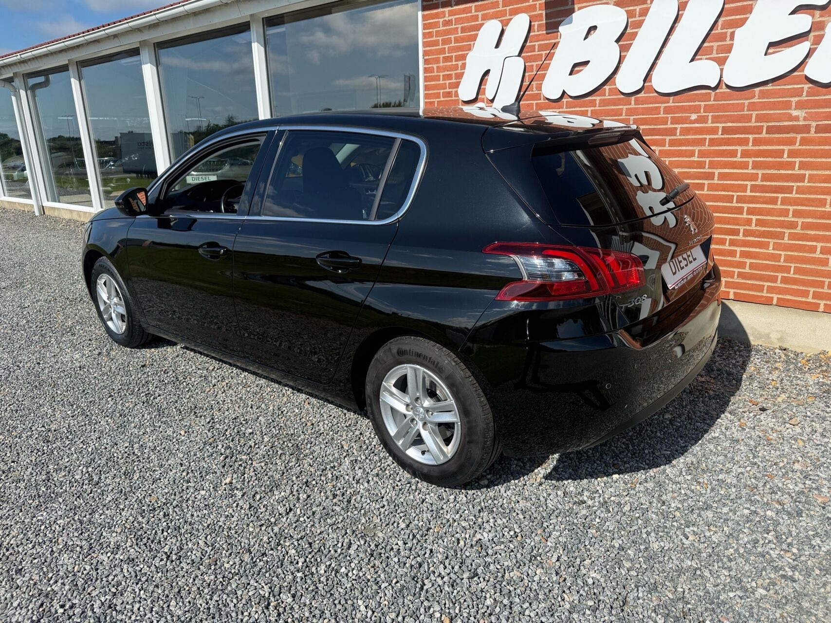 Sort Peugeot 308 fra 2019