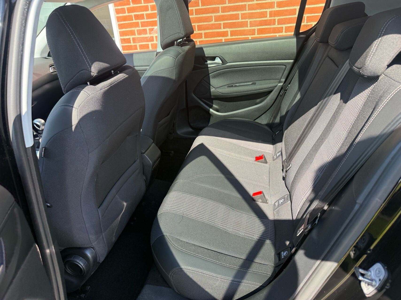 Sort Peugeot 308 fra 2019