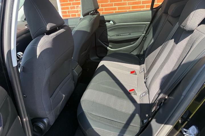 Sort Peugeot 308 fra 2019