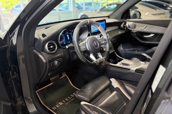 Sort Mercedes GLC63 fra 2019