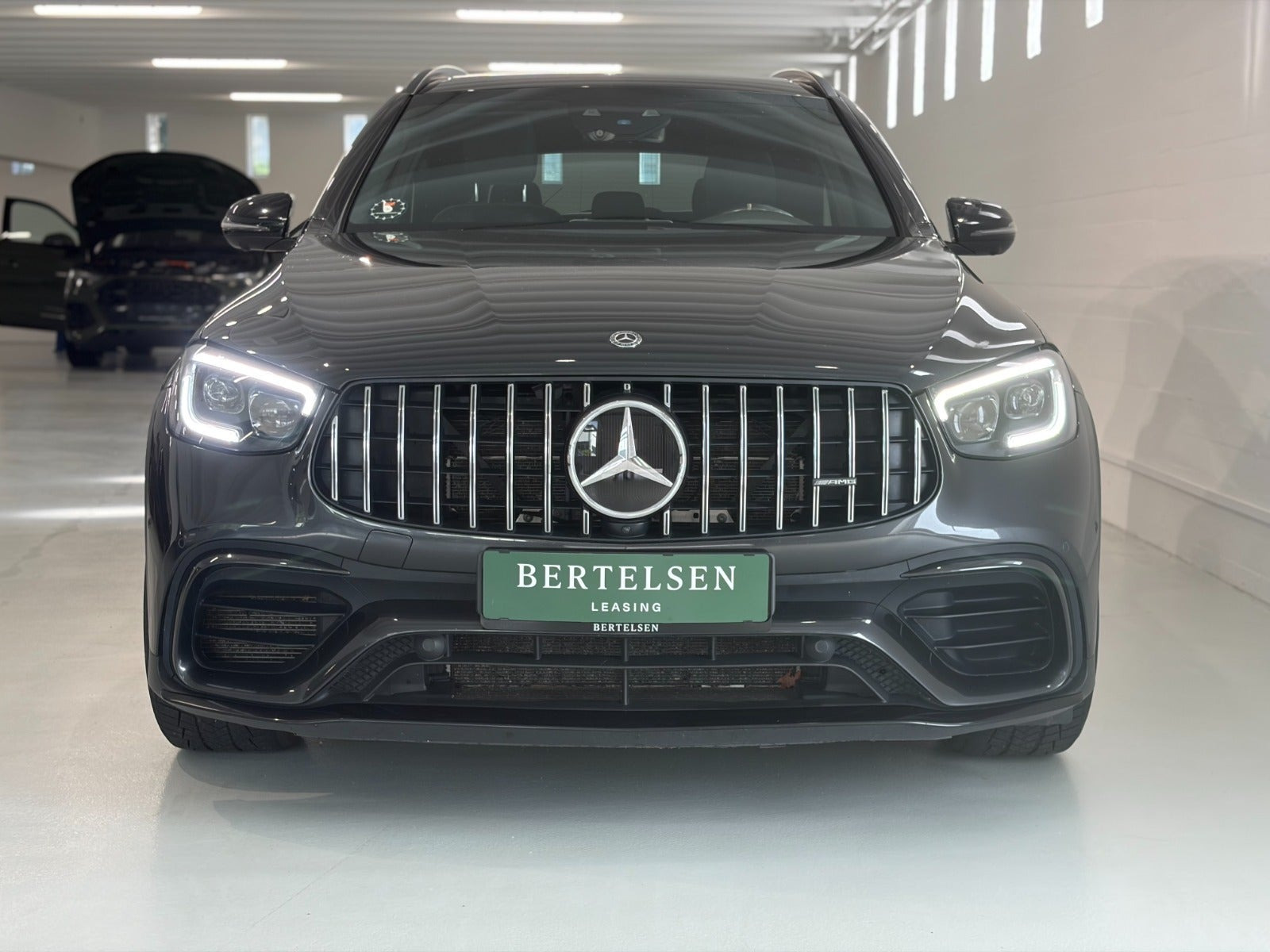Sort Mercedes GLC63 fra 2019