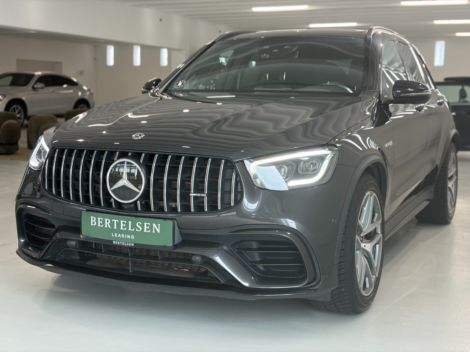 Sort Mercedes GLC63 fra 2019