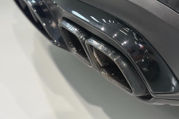 Sort Mercedes GLC63 fra 2019