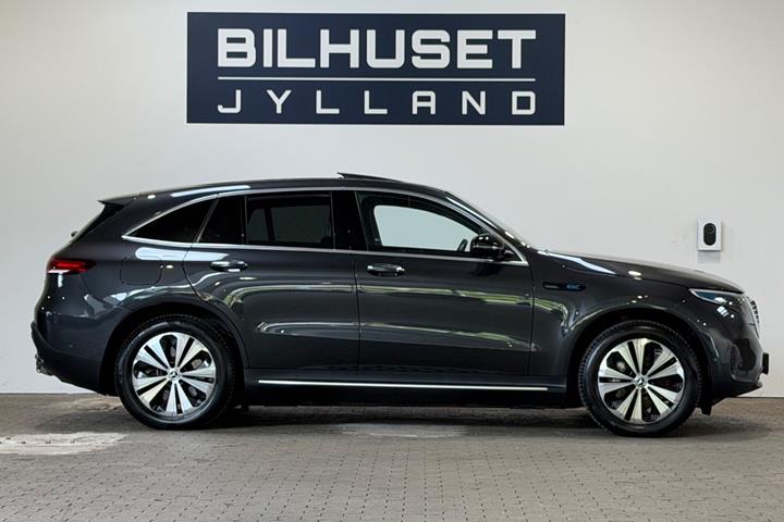 Grå Mercedes EQC400 fra 2022