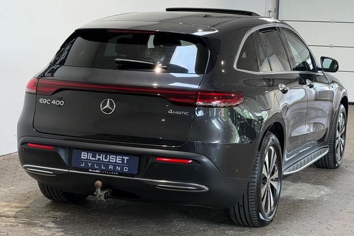 Grå Mercedes EQC400 fra 2022