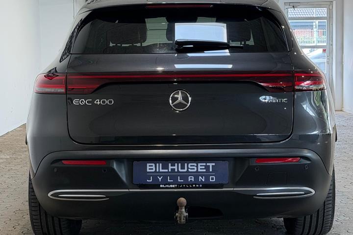 Grå Mercedes EQC400 fra 2022