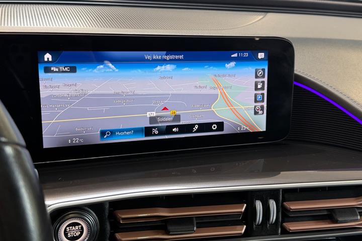 Grå Mercedes EQC400 fra 2022