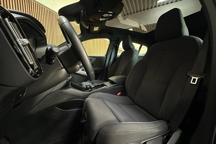Hvid Volvo C40 fra 2023