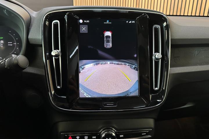 Hvid Volvo C40 fra 2023