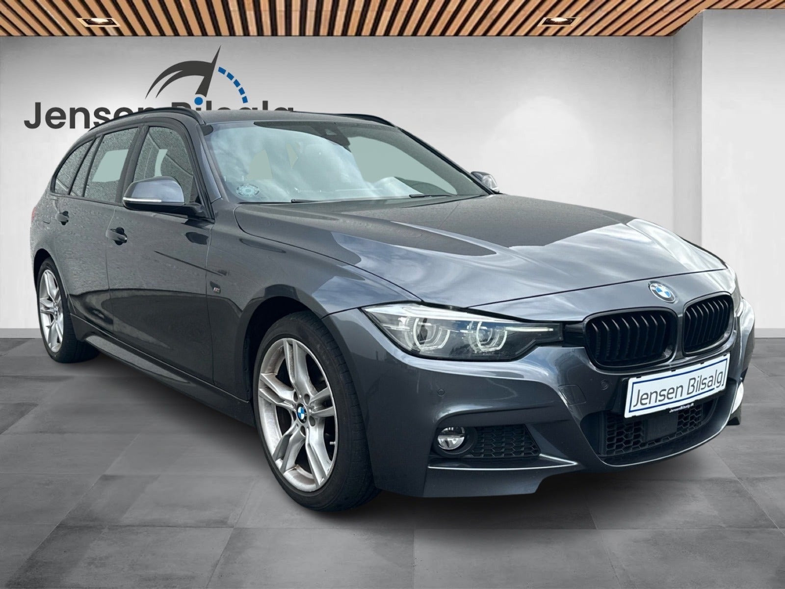 Sort BMW 320d fra 2019