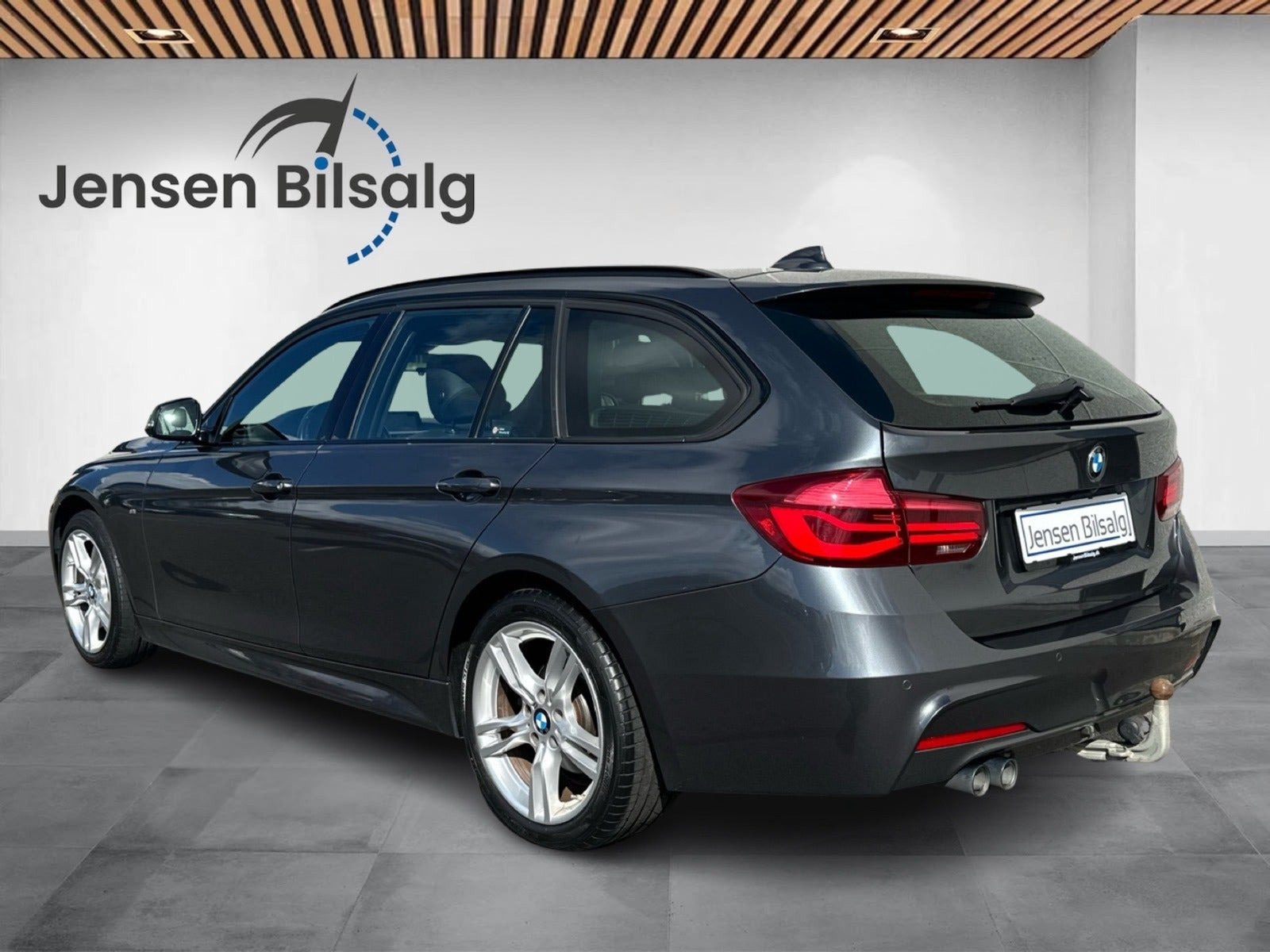 Sort BMW 320d fra 2019