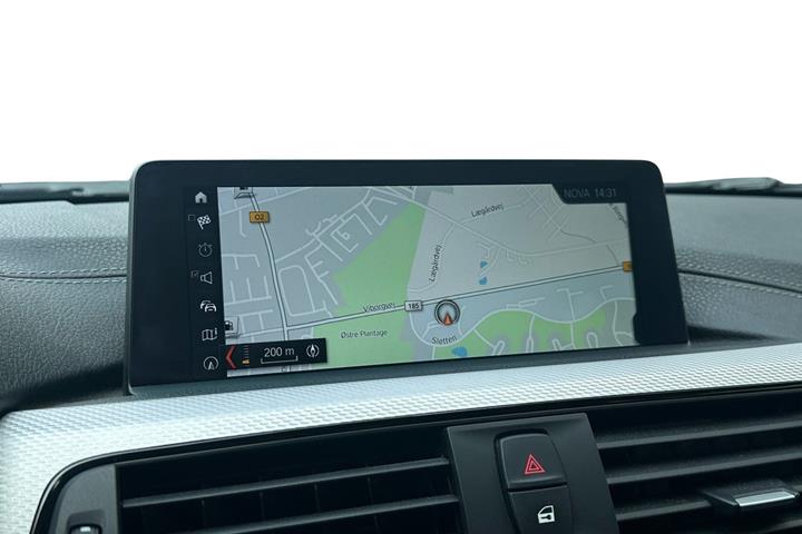 Sort BMW 320d fra 2019
