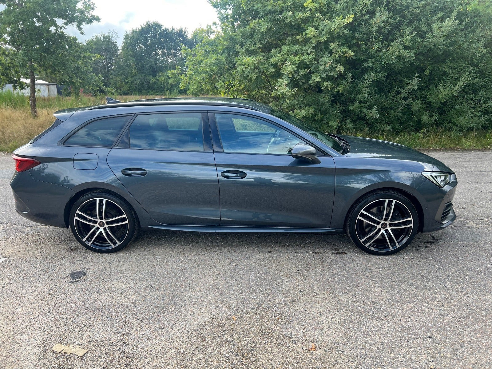 Grå Cupra Leon fra 2020