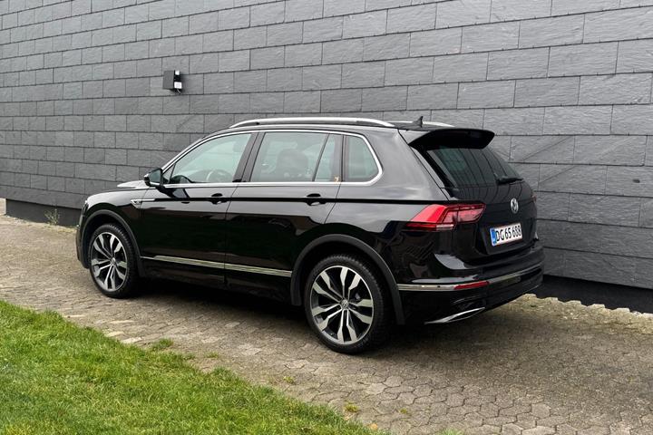 Sort VW Tiguan fra 2017